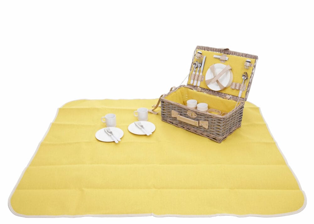 Picknickkorb Weidenkorb Set für 4 Personen mit Decke gelb