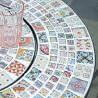 Gartentisch Mosaik mit Feuerschale und Grill